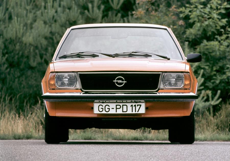  Opel Ascona 2-Door (B) 1975 года  (фото 8 из 15)